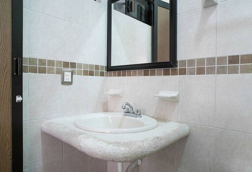 Capital O Hotel Aurora, Tuxtla Gutiérrez