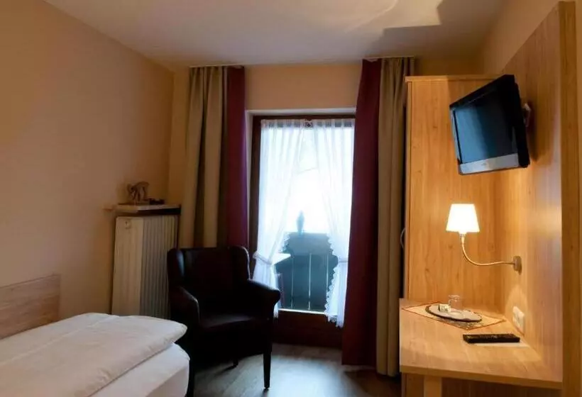 Hotelli Gasthof Sperrer