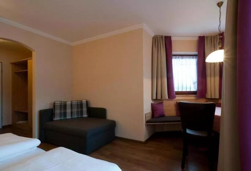 Hotelli Gasthof Sperrer