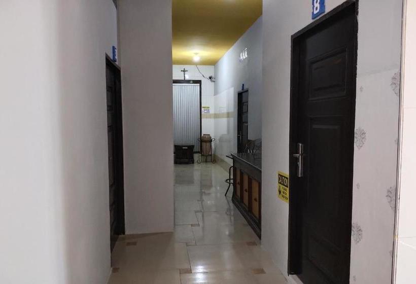 Hotel Oyo 3375 Sumatera Agustinekost