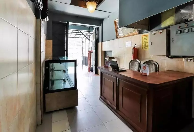 Hotelli Oyo 3375 Sumatera Agustinekost