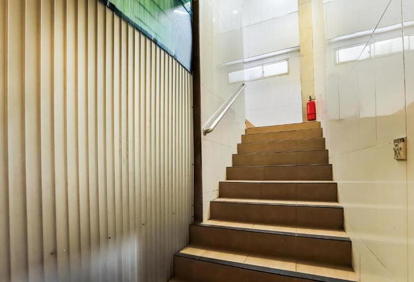 Hotel Oyo 3375 Sumatera Agustinekost