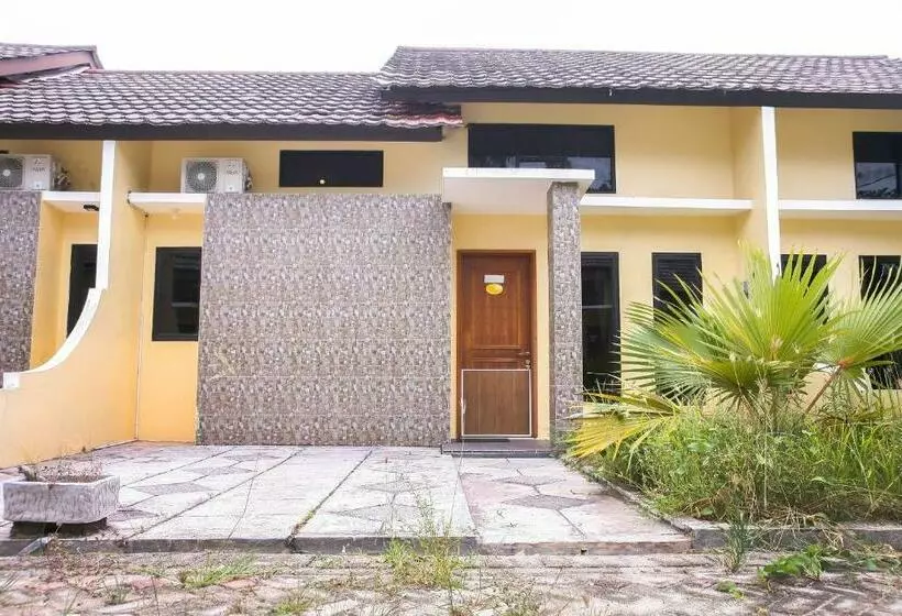 ホテル Oyo 3438 Pasir Padi Inn