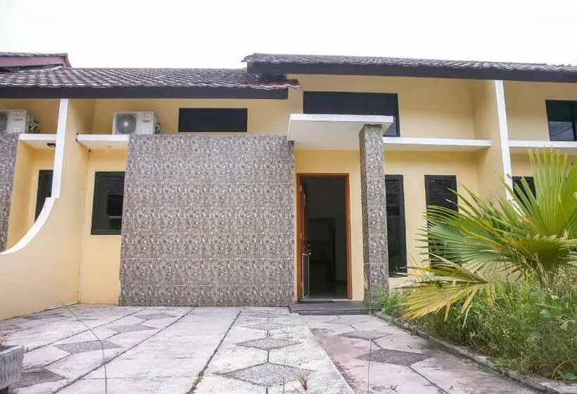 ホテル Oyo 3438 Pasir Padi Inn