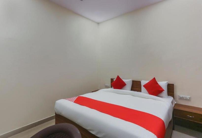 Hotell Oyo 39768  Modinagar International