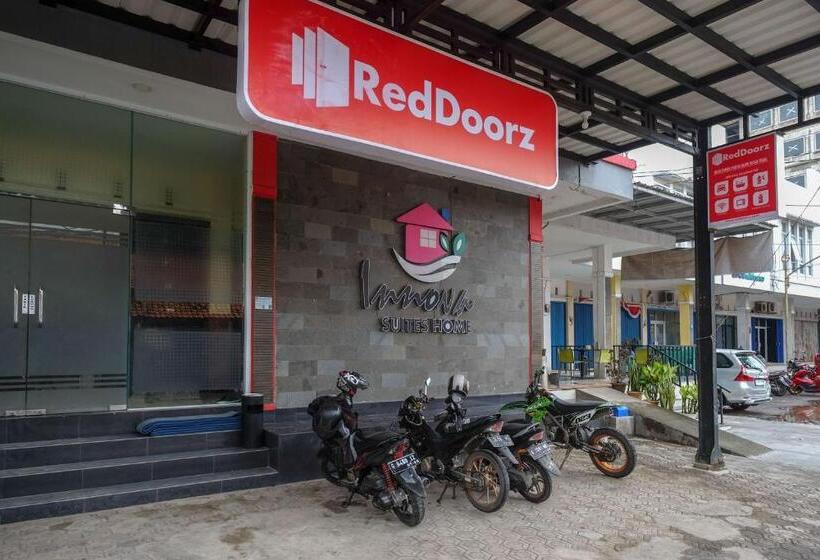 Szálloda Reddoorz Near Taman Pantai Alam Indah Tegal