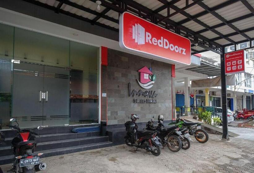 Szálloda Reddoorz Near Taman Pantai Alam Indah Tegal