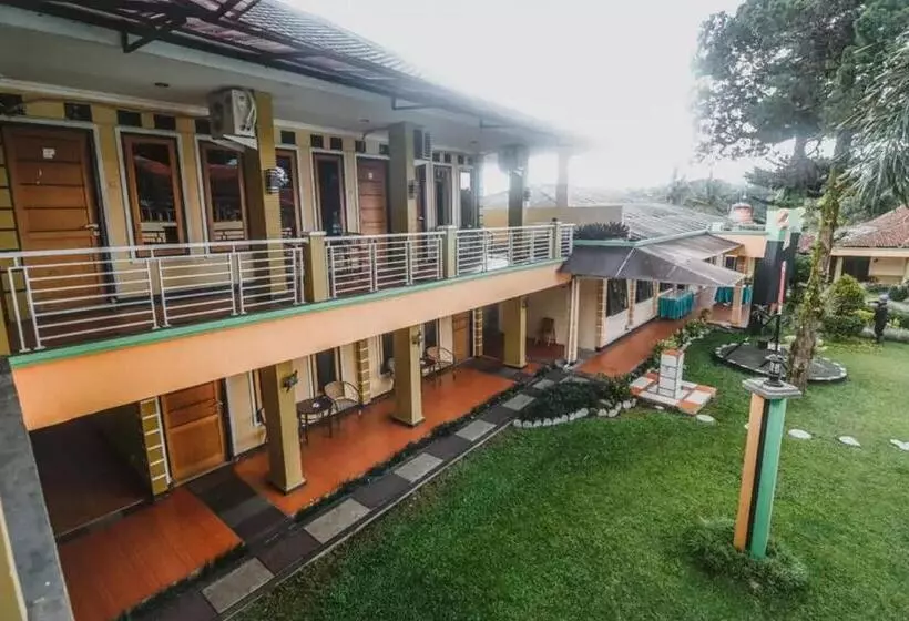Hotelli Reddoorz Plus At Megamendung Puncak Bogor