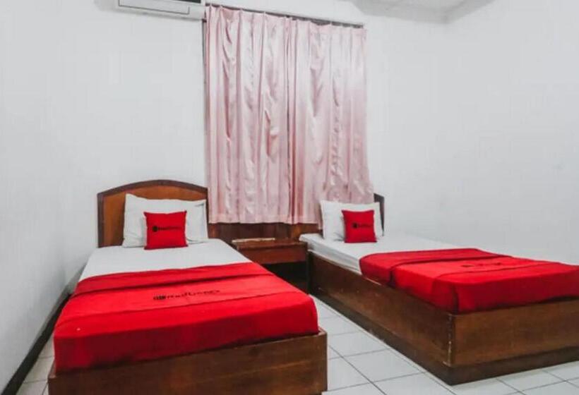 Hotell Reddoorz Plus At Megamendung Puncak Bogor