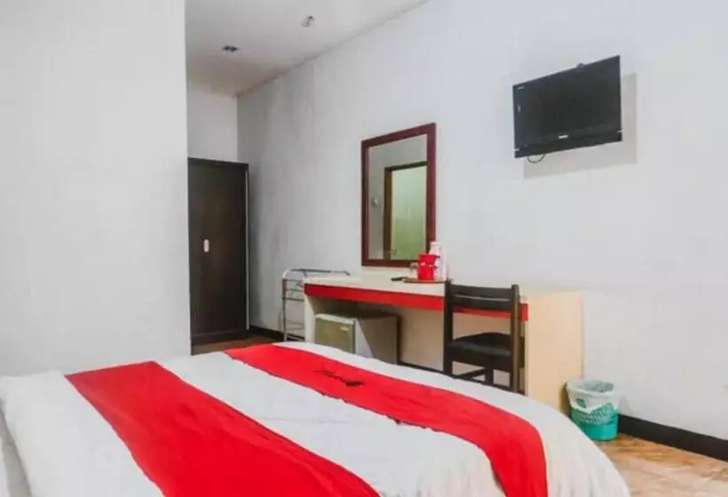 Hotelli Reddoorz Plus At Megamendung Puncak Bogor