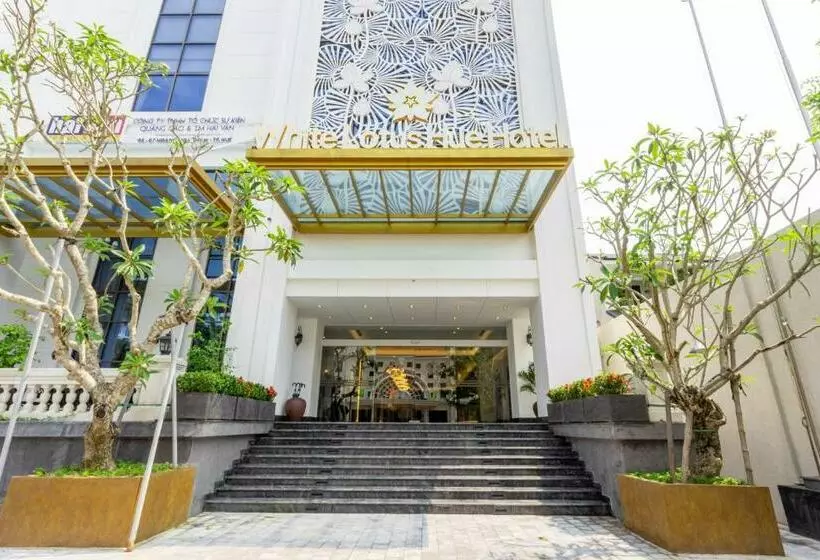 Hotel White Lotus Hue