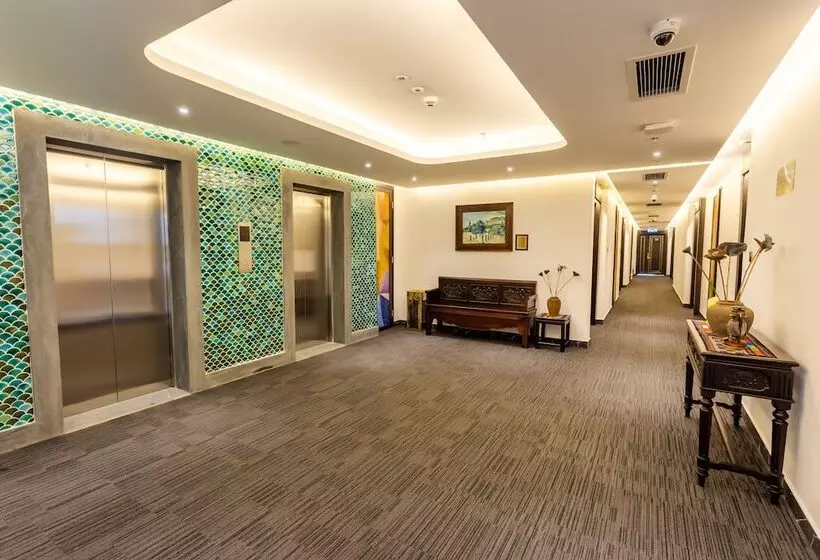 Hotel White Lotus Hue