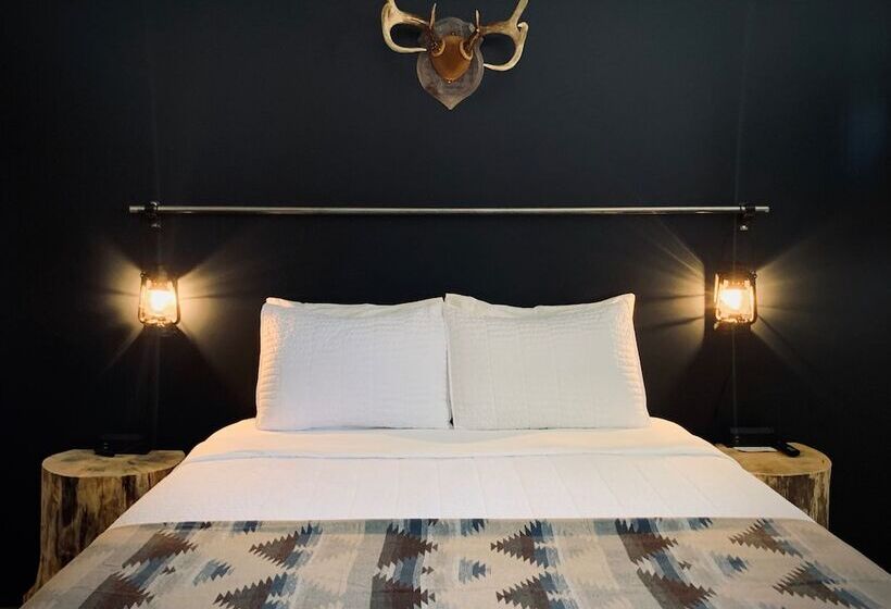 فندق على الطريق Outdoors Inn