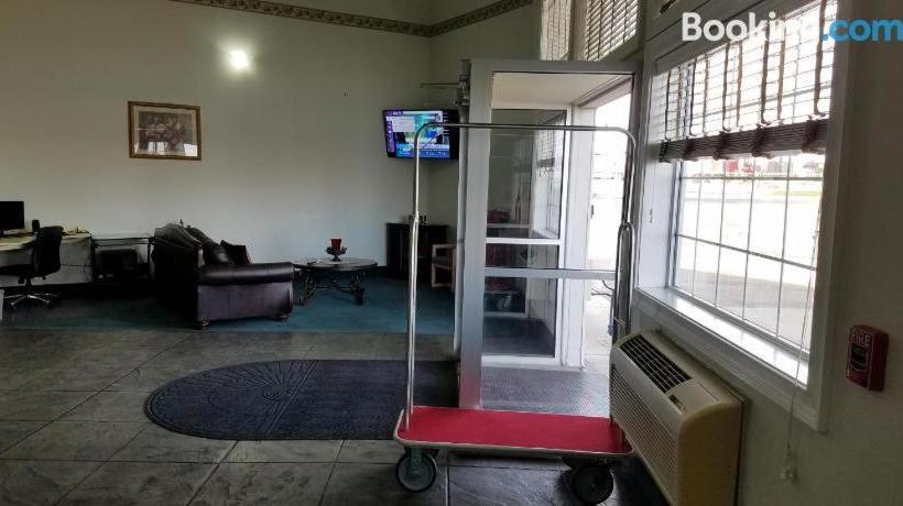 فندق على الطريق Simple Rewards Inn