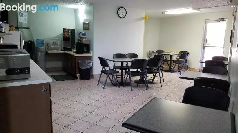 مُتل Simple Rewards Inn