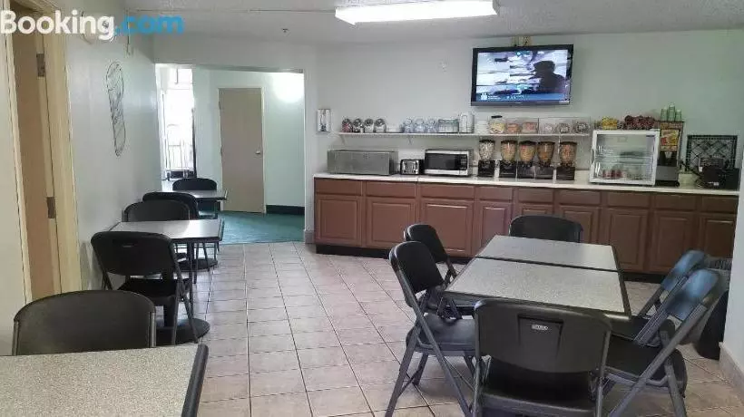 مُتل Simple Rewards Inn