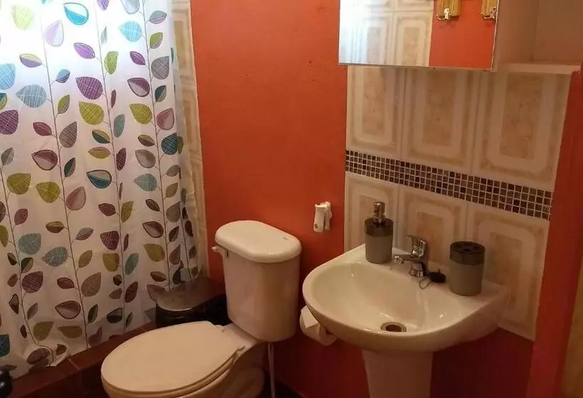 پانسیون Hostal Yurak