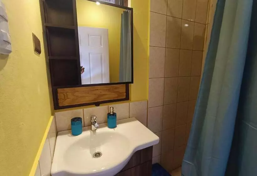 پانسیون Hostal Yurak
