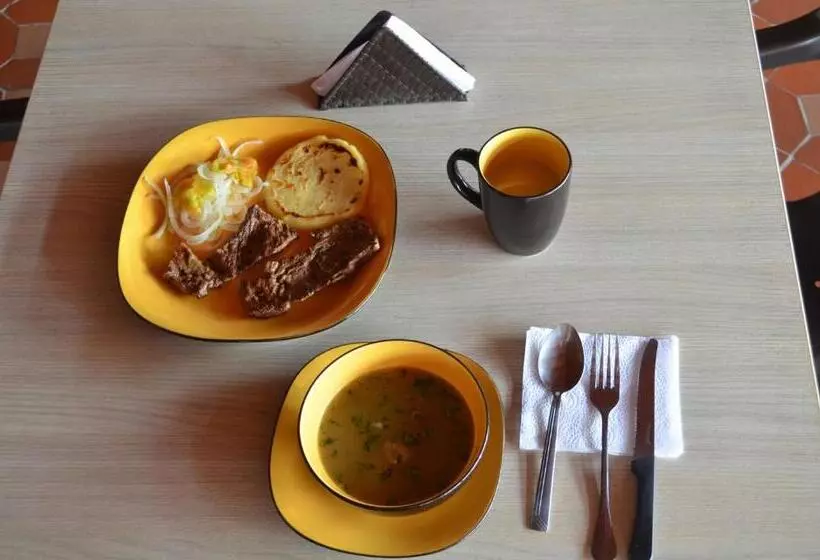 ホテル Balcon Llanero