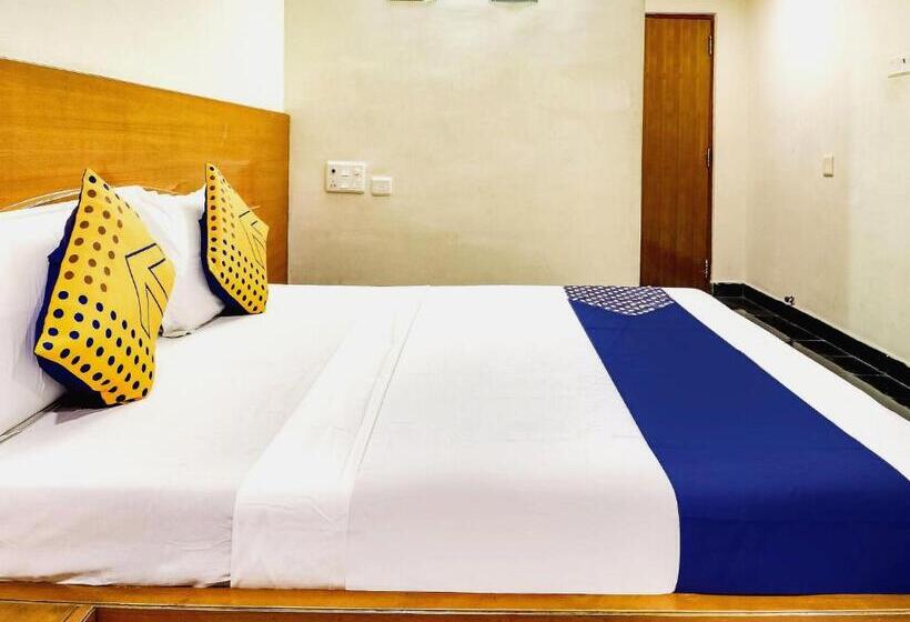 בית מלון כפרי Spot On Srinivasa Residency