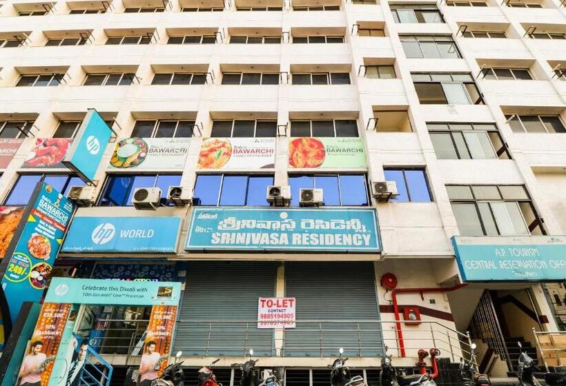 בית מלון כפרי Spot On Srinivasa Residency