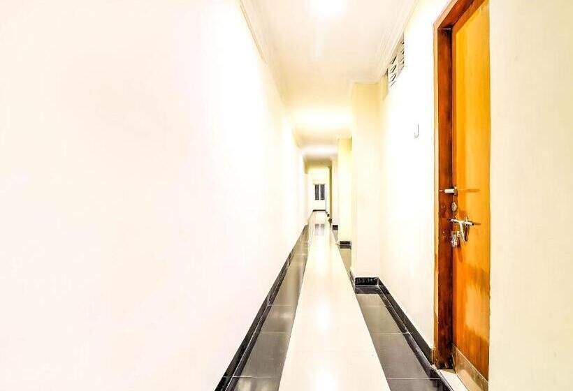 בית מלון כפרי Spot On Srinivasa Residency