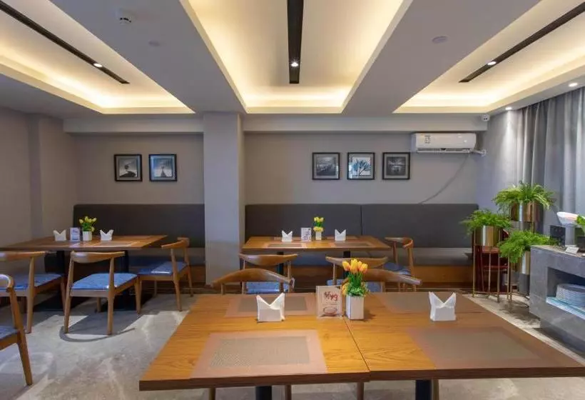 Hotel Yitel Collection