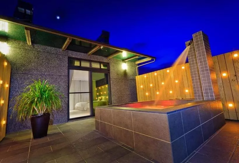 Skyline B&b