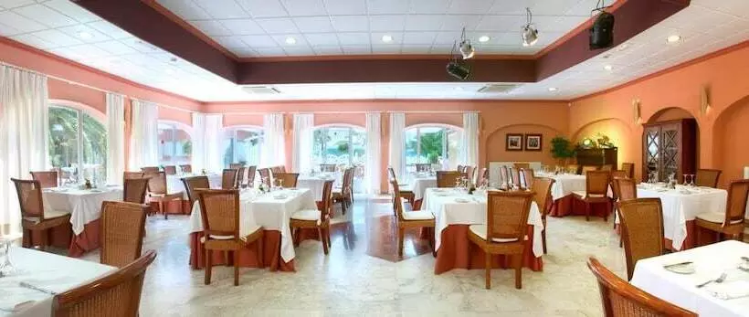 Aparthotel Bahia Pinosol