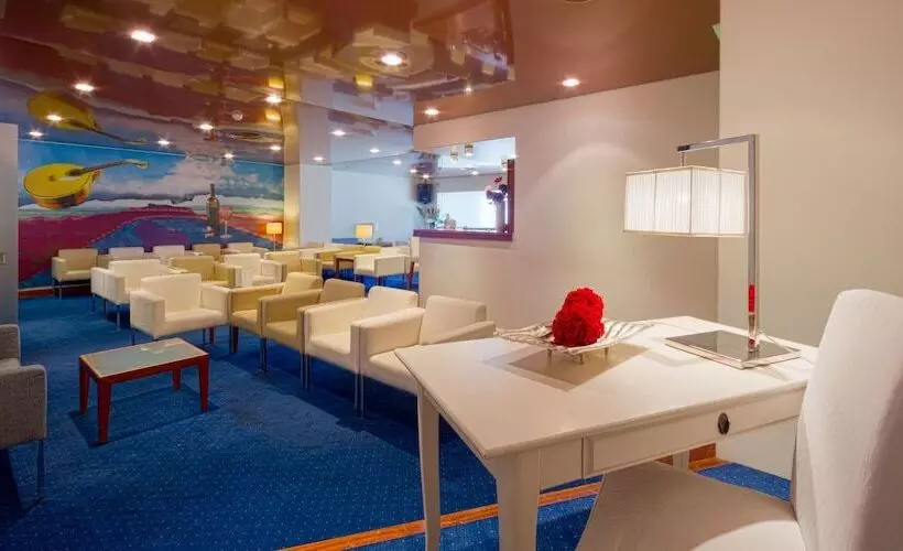 Отель Cinquentenario & Conference Center