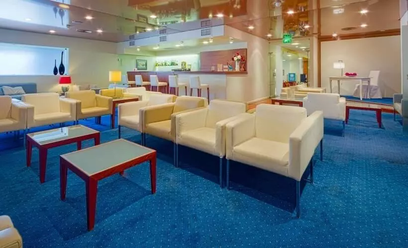 Отель Cinquentenario & Conference Center