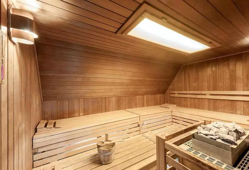 ホテル NH Berlin Kurfurstendamm