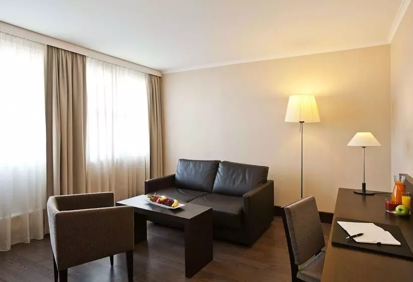 ホテル NH Berlin Kurfurstendamm