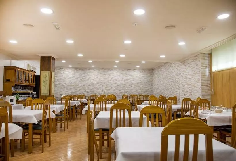 هتل Ria De Suances