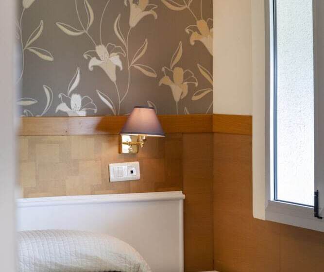 هتل Ria De Suances