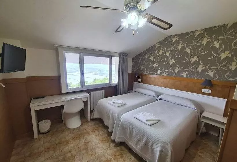 فندق Ria De Suances