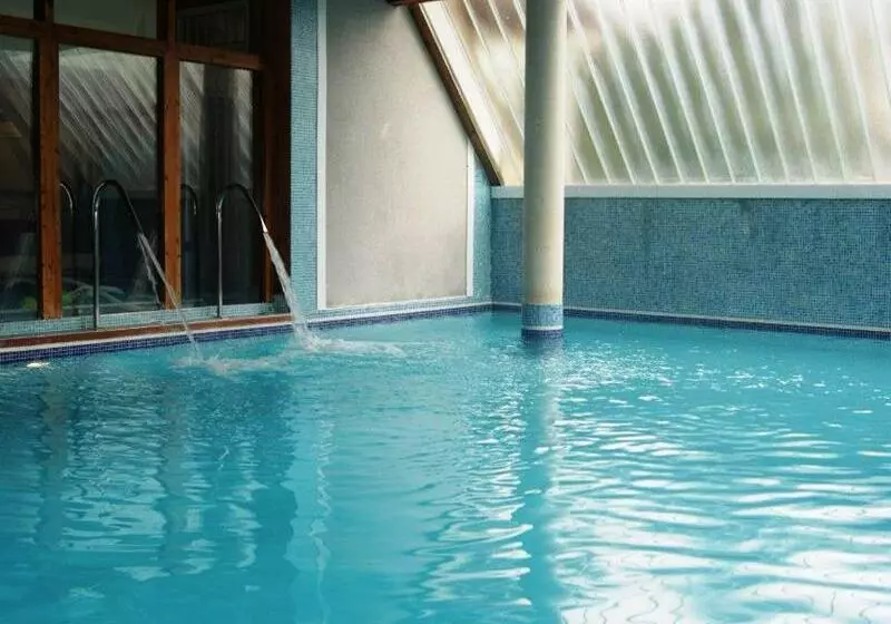 هتل Ria De Suances