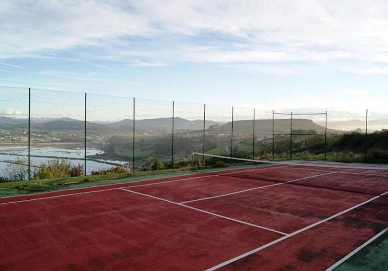 هتل Ria De Suances