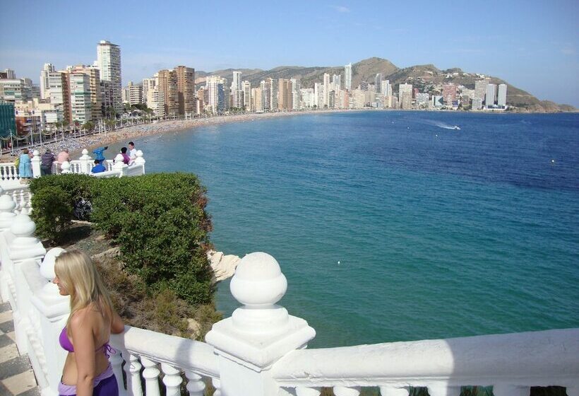 Karola   Fincas Arena