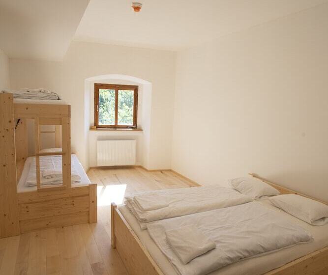 호텔 Burg Altpernstein