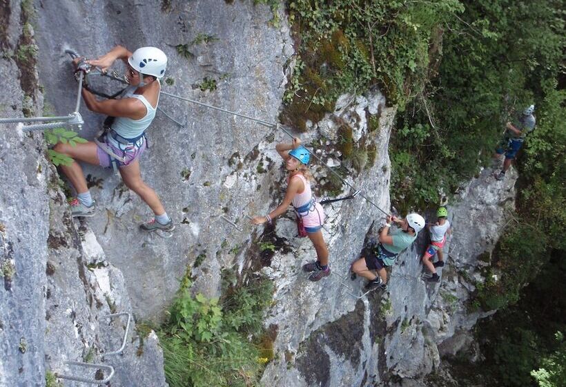 호텔 Burg Altpernstein