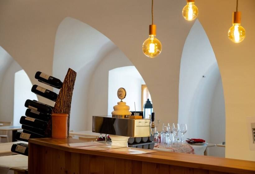 호텔 Burg Altpernstein