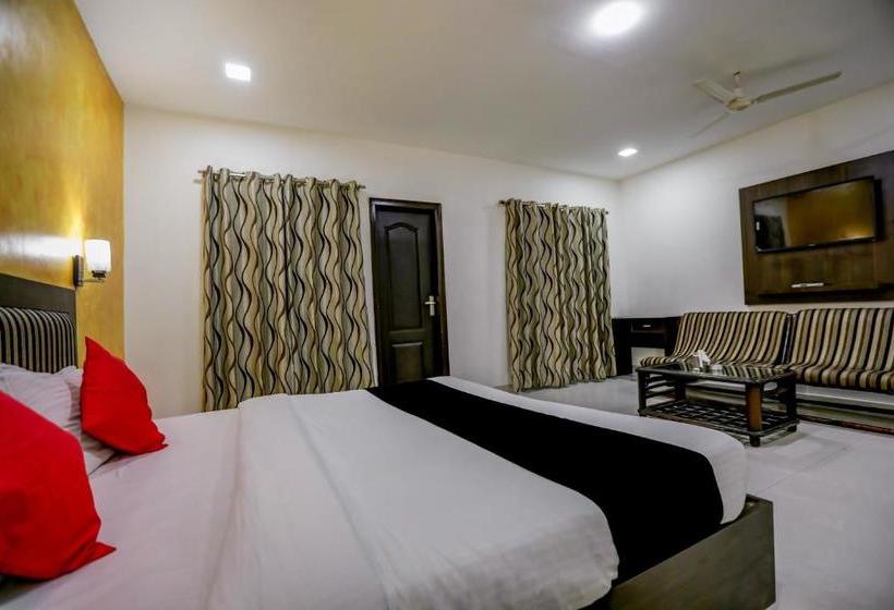 Capital O 35555 Hotel Prateek Plaza