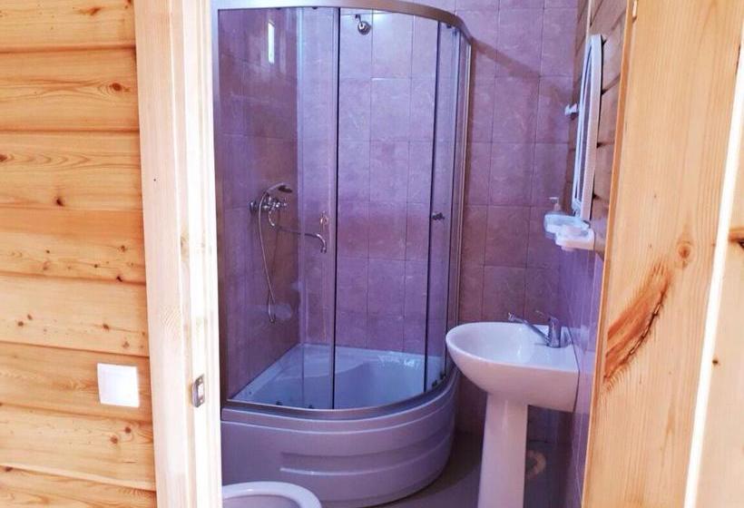 هاستل La Fontan