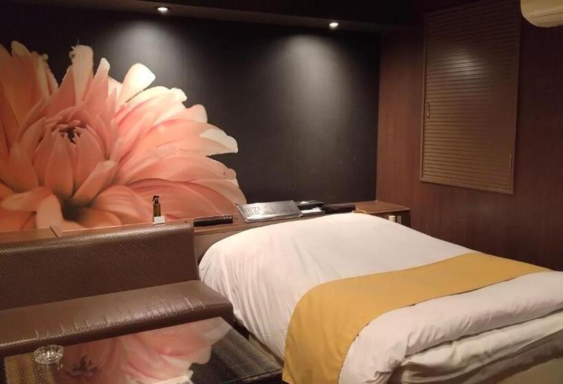 هتل Ageha   Adult Only