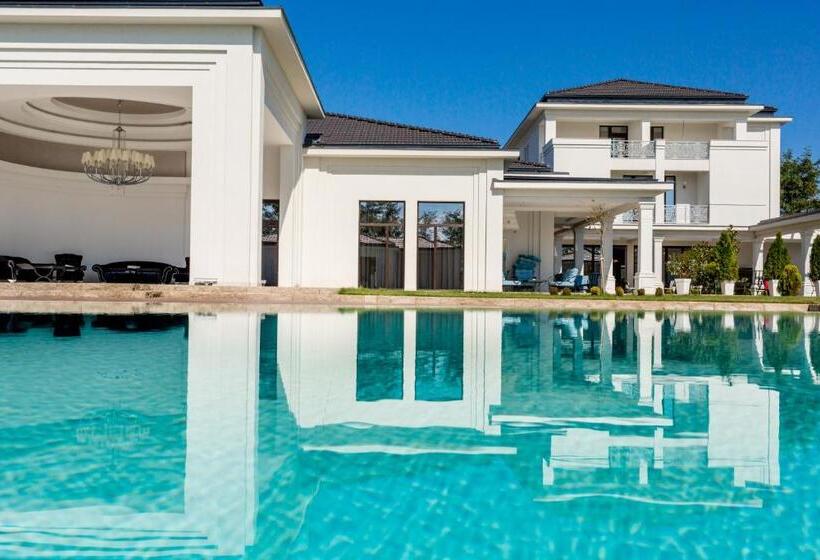 Hotel J Adore Boutique