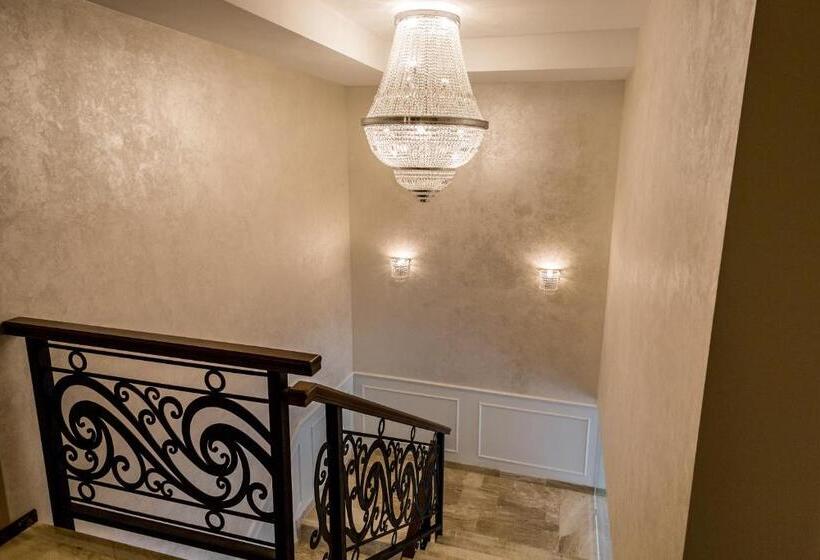 Hotel J Adore Boutique