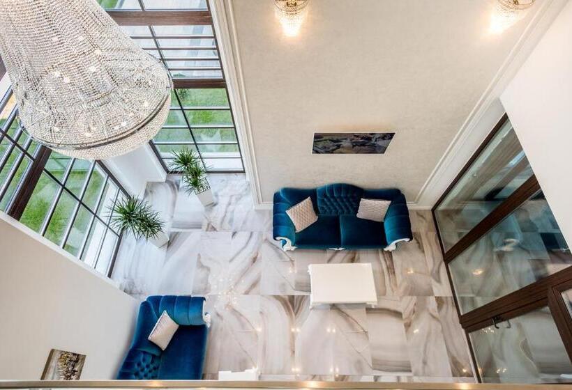 Hotel J Adore Boutique