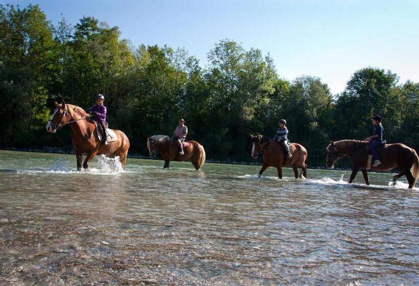 Отель Lamprechthof