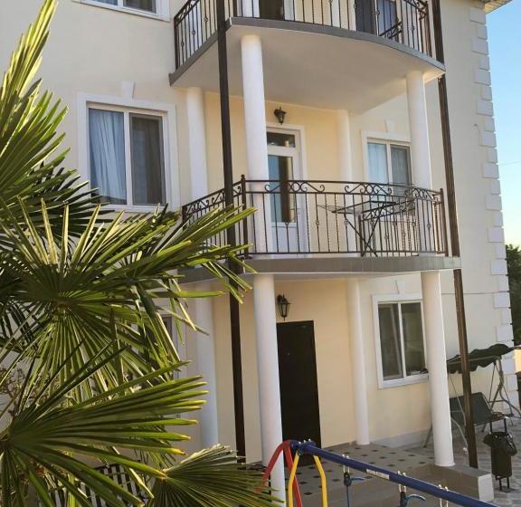 پانسیون дельфин